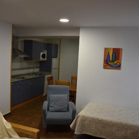 Aparthotel Tres Caminos El Grado Luaran gambar