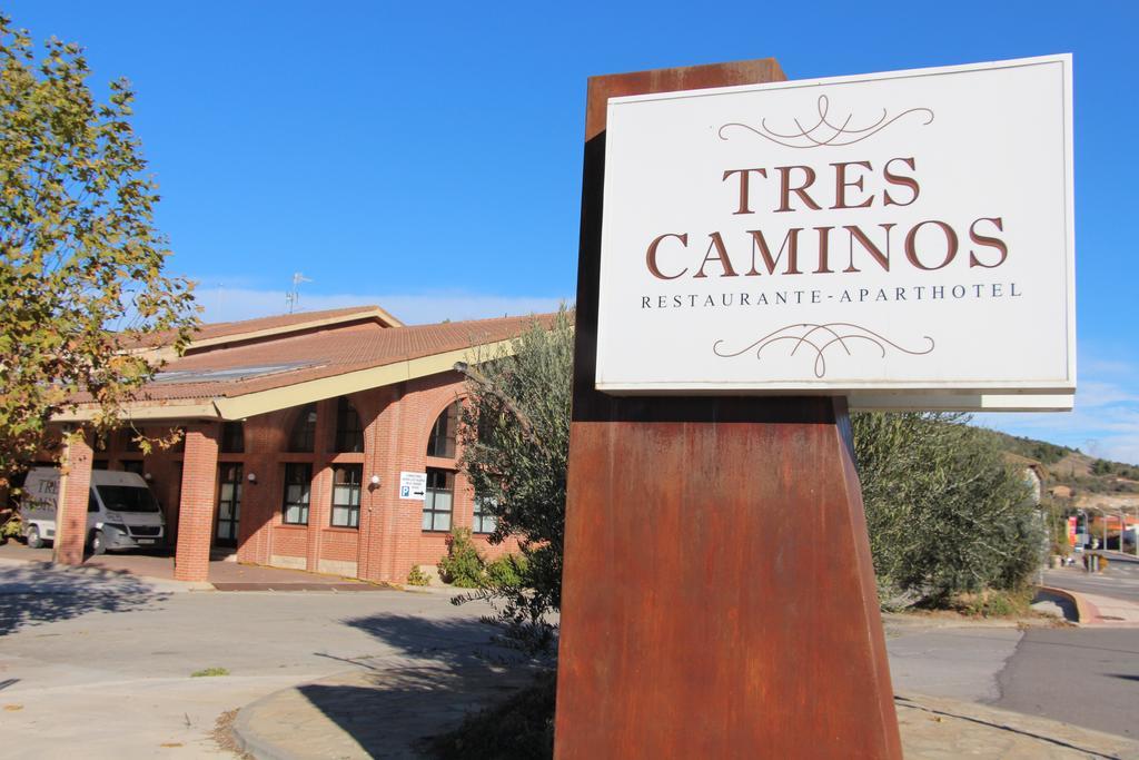 Aparthotel Tres Caminos El Grado Luaran gambar